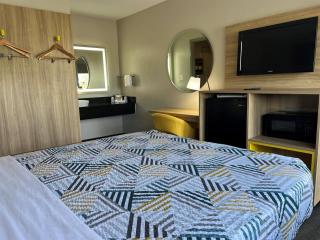 Days Inn by Wyndham Kansas City Northeast - 6