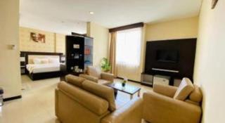 Zahra Syariah Hotel Kendari - Kendari - 9