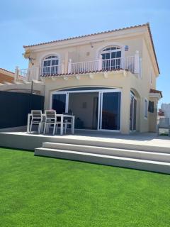 Villa Sea La Vie - Golf Club Resort - 3 bed villa - 8