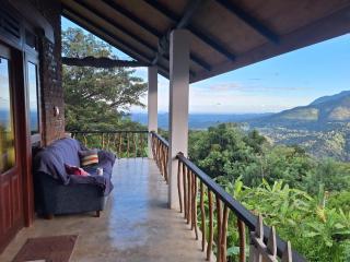 Shambala Retreat-Villa in Ella with mountain & Waterfall Views - 4