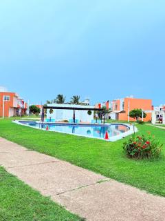 With restricted access and pool - San Miguel Temoloapan - 8