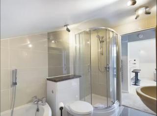 Luxury Modern Mews in Central Cheltenham - 9