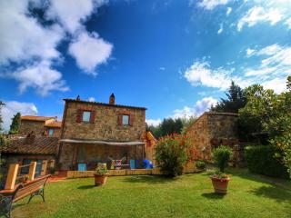 Scenic Tuscan Farmhouse - 5