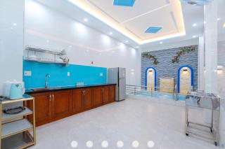 Nhà Phố Hồ Bơi Bãi Sau Gần Biển - 1