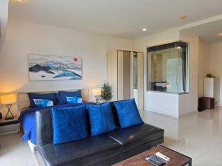 Chic Condo by Bcare - Purple Rose - 1