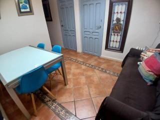 Budget and lovely rooms Macarena B - 1