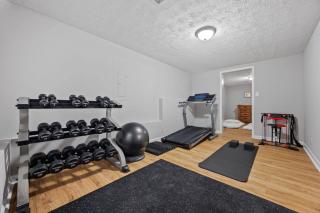 Elegant 5BR Gym+Pool Table Alpharetta - 8