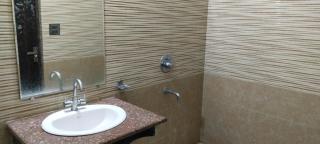 Crown Hotel and Restaurant - 1