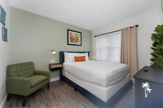 Volcano View 2 Bed 2 Bath Suite with Balcony - 4