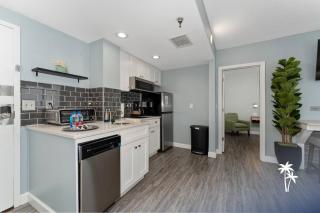 Volcano View 2 Bed 2 Bath Condo with Balcony - 5