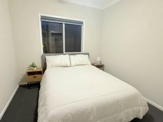 Silky Oak Stay - Brand New House in Griffin - 8