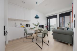 Towarowa Towers LUX Apartments with Parking & AC by Renters Prestige - 3