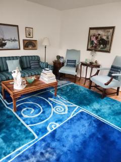 Centrally located; Walk anywhere! - 9