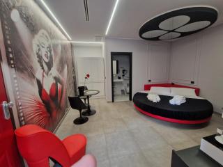 Guest Star Apartments - 9