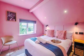 Skyline Two-Bed Retreat and Free Parking - Llandudno - 6