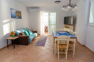 Waterfront Bliss in Diakofti, Kythira 2 Bedroom - Dhiakofti - 6