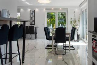 Luxusvilla Neubau 2 - 6