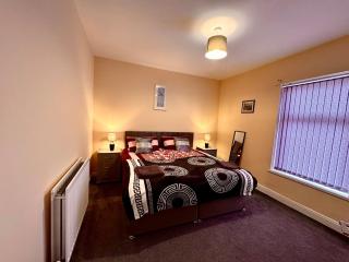Cosy 4 bedder house near Manchester city centre - 1