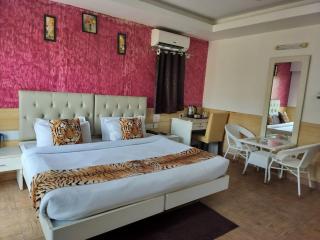 Lemonwood Riverside Premium Resort - 1
