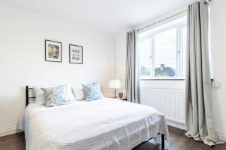 Large 6-BDR House in Cambridge - - 2