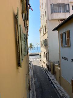 Petit Palmier Promenade Studio - 6