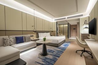 Crowne Plaza Guangzhou Window of Canton-Free Shuttle Bus Available during Canton Fair Period - 3