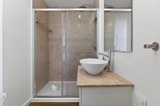 Charming 2-Floor, 6 Beds Apartment in the Heart of Lisbon - 4