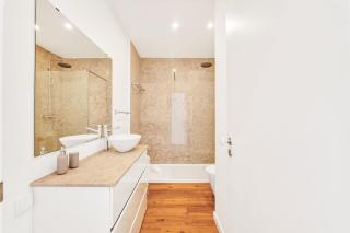 Charming 2-Floor, 6 Beds Apartment in the Heart of Lisbon - 1