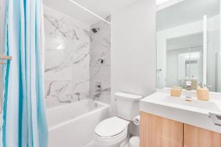 251 Jarvis st -Steps to Eaton Centre - Monthly Stays Only - 3