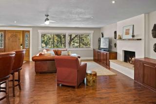 Red Rock Retreat with Amazing Patio and Hot Tub for family - 4