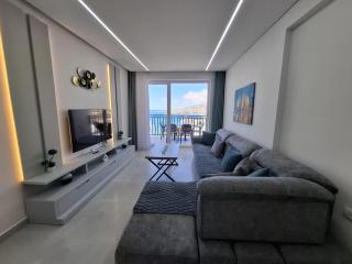 Modern 2BR Retreat with Sea-View - Sarandë - 9