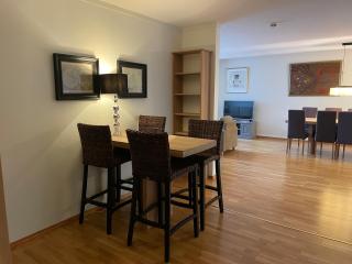 Sentral Og Moderne Leilighet Med Heis Og Garasje - 1