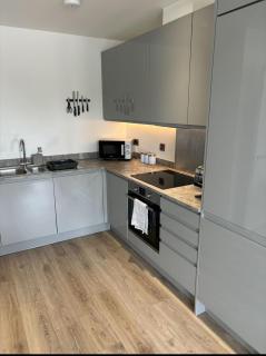 Modern 1 Bedroom Apartment, Solihull - 4