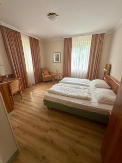 Hotel Haus am Park - Bad Homburg vor der Höhe - 8