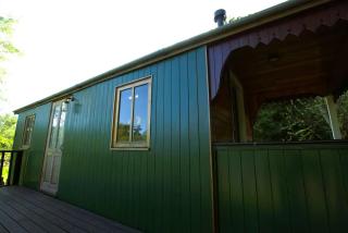 offgrid showmans caravan - Kelvedon Hatch - 8