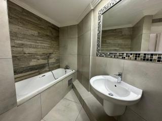 Umhlanga Ridge 3-Bedroom Luxury Apartment - 3