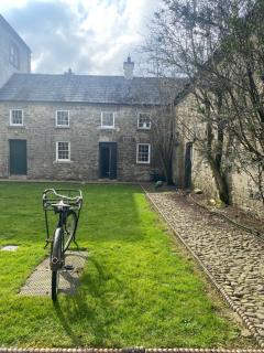 2 Bed Courtyard Apartment at Rockfield House Kells in Meath - Short Term Let - 4