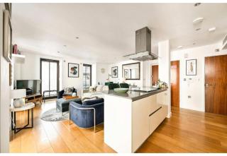 Westminster Luxury Two Bed Two Bath with Air-Con - 8