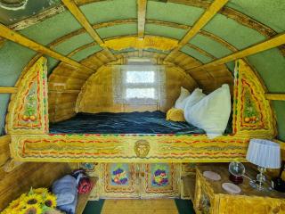 The gypsy wagon - - 7