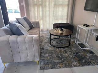 Tumi's Apartments - 2