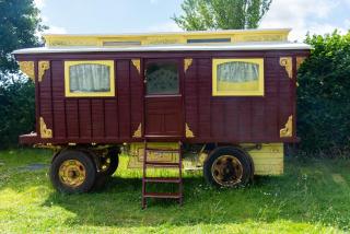 The showman wagon - 9