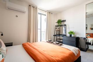 Bright & Modern 2BR Apt with BBQ - 0