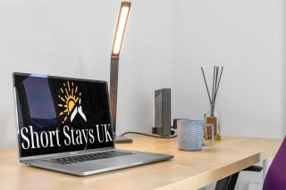 City Pulse Studio - Short Stays UK - Exeter - 4