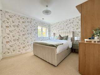 Spacious 5BR, Cheltenham Town centre, inc parking - Cheltenham - 2