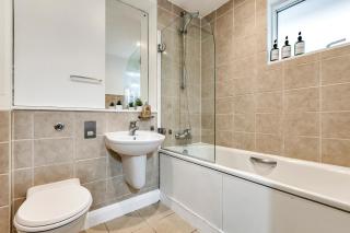 Stylish London Apt with Free Parking and Canal Views - Londres - 4