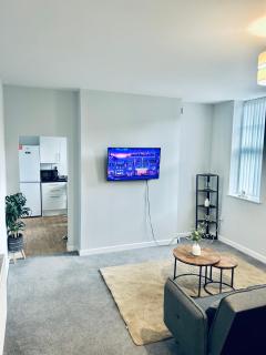 Luxury Flats Near Rochester Castle, Strood - Medway - 4