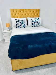 Rochester - Modern Flats Near Castle, Strood - Medway 1 or 2 Bedroom - 6