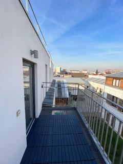 Bright apartment just outside Paris - 3
