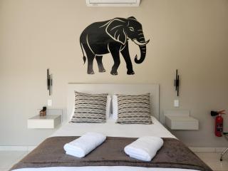 Green Kalahari Guesthouse - 9