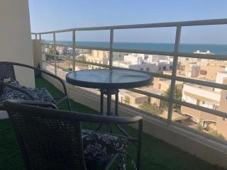 شقة جميلة مطلة على الشاطيLuxury MUSCAT Apartment with Sea View - 9